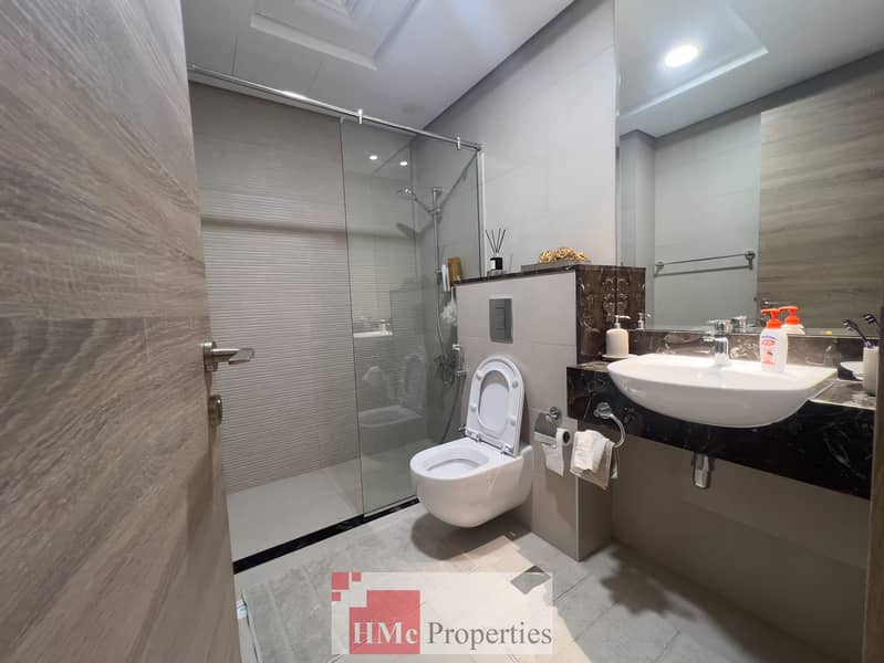 Vacant | Brand New | Fully Furnished Equipped - Image 11