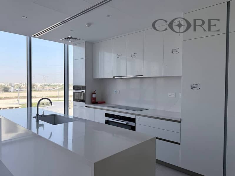 3BR+MAID I MIDDLE FLOOR I VACANT