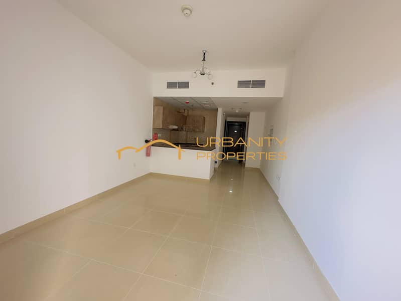 Prime Location | Vacant | Large Layout - Image 9