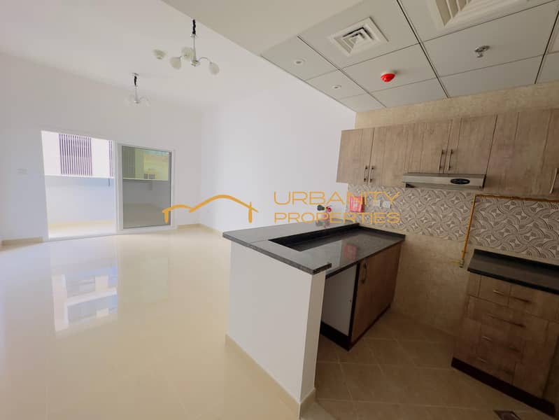 Prime Location | Vacant | Large Layout - Image 10