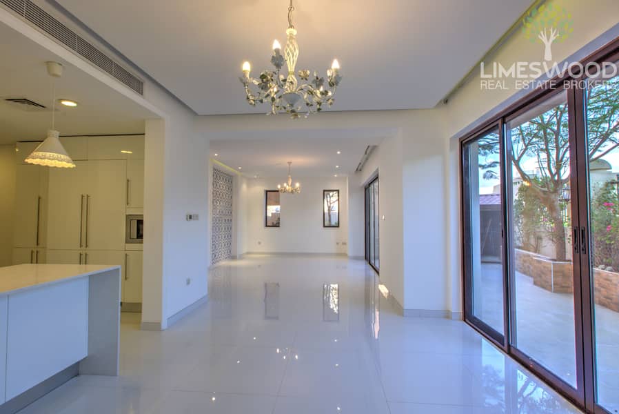 Very well maintained 5 Bedroom villa | 282k