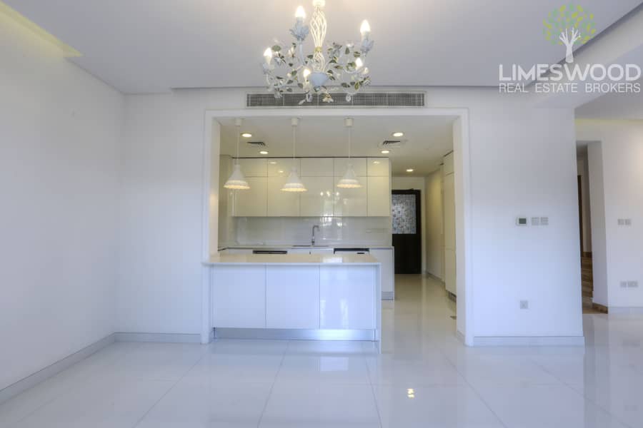 Very well maintained 5 Bedroom villa | 282k