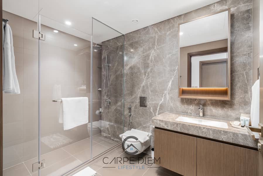 Premium Luxury Apartment with Stunning Sea View - Image 19