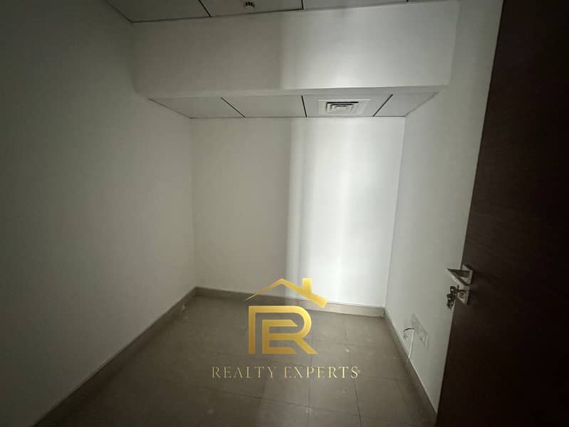 FRAM VIEW /2 PLUS MAID /LARGE LAYOUR /NEXT TO METRO /