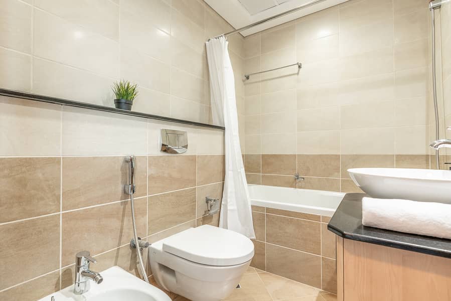 Winter Rate | Luxury Living | Panoramic Marina & Sea Views - Image 21