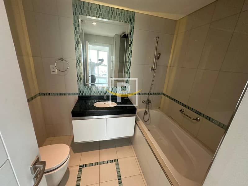 Vacant | Full Sea View| High Floor | Marina Living - Image 12