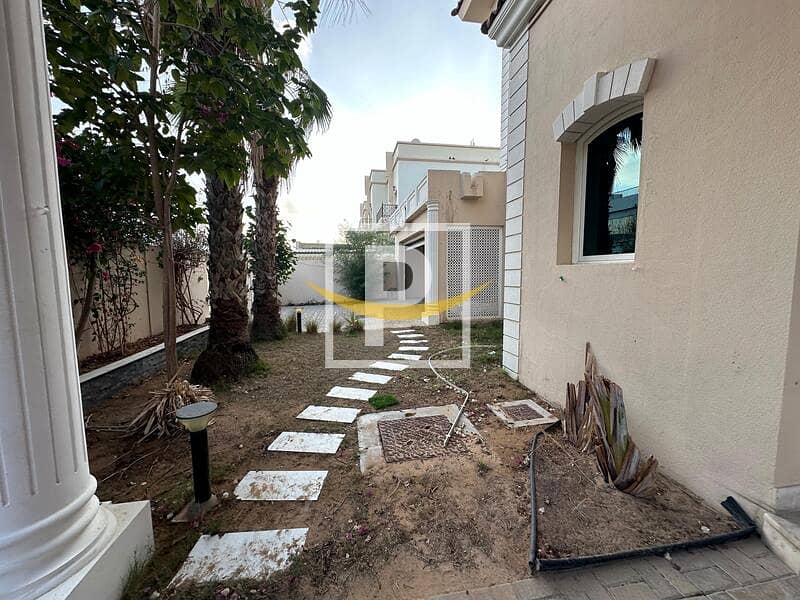 Independent Villa 5BR + Maids + Drivers Room With Garden - Image 28