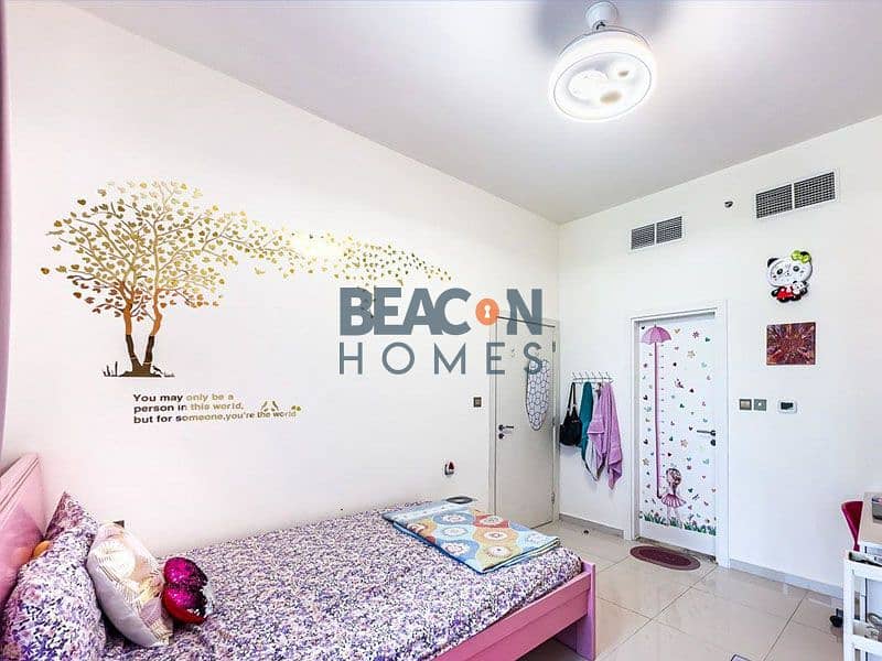 Prime Location |Ready To Move In | Full Golf View - Image 10