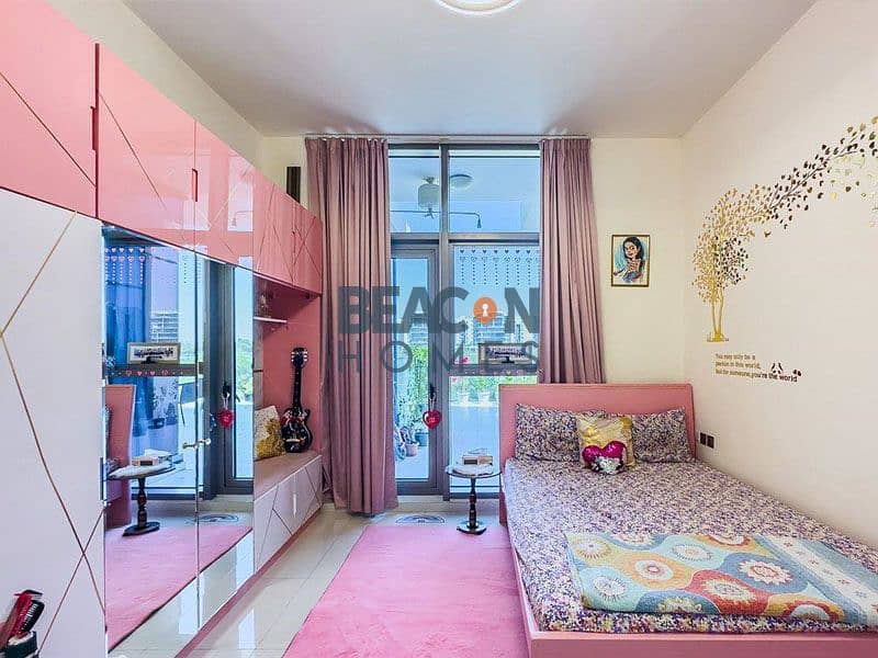 Prime Location |Ready To Move In | Full Golf View - Image 12