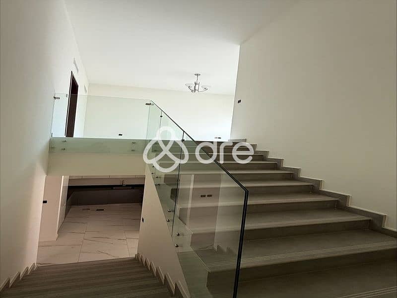 Mid-Unit | Ready to Move In | Best Price - Image 8