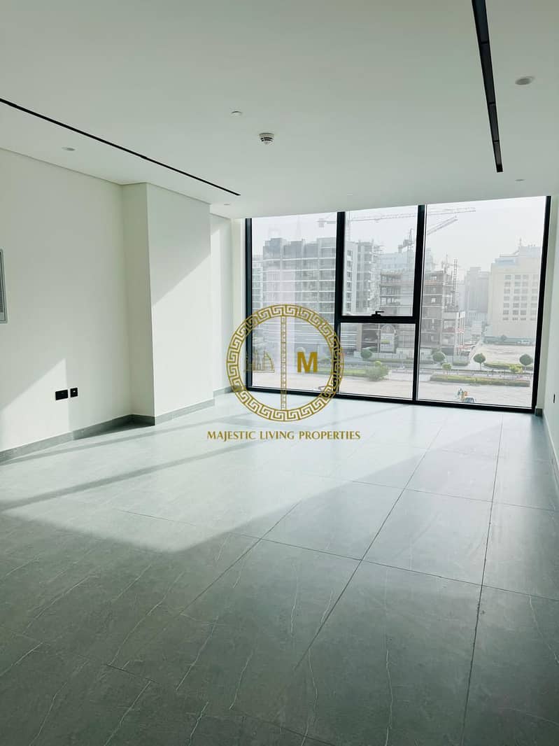 Spacious 2-Bedroom in Arista One | Jumeirah Garden City | Modern