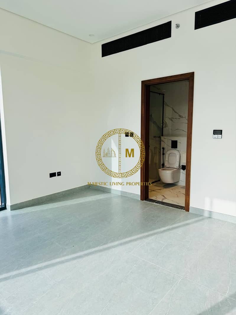 Spacious 2-Bedroom in Arista One | Jumeirah Garden City | Modern