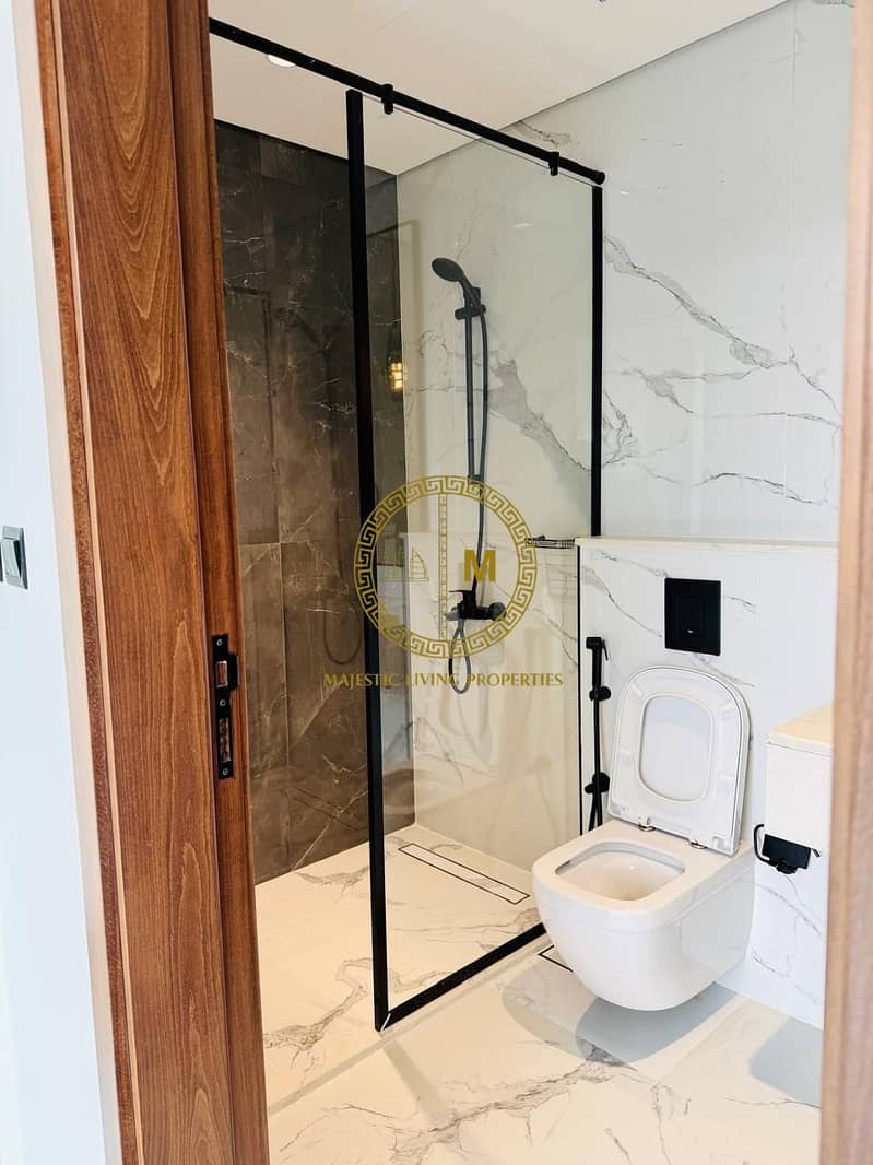 Spacious 2-Bedroom in Arista One | Jumeirah Garden City | Modern - Image 6