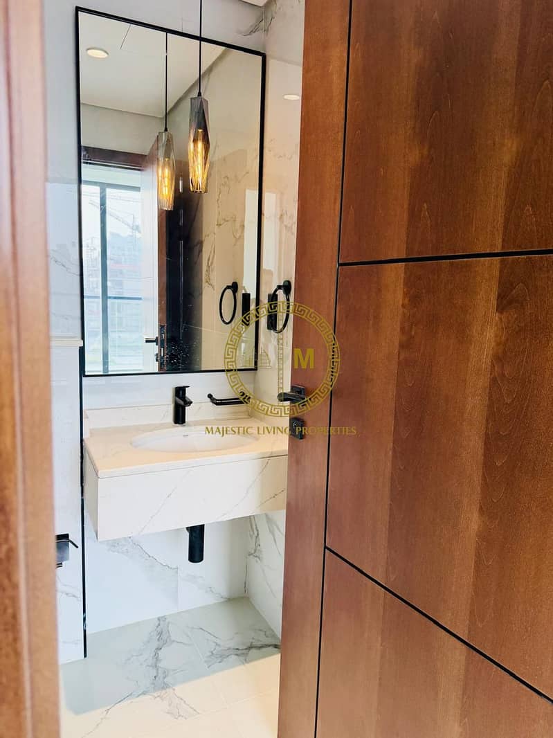 Spacious 2-Bedroom in Arista One | Jumeirah Garden City | Modern - Image 7