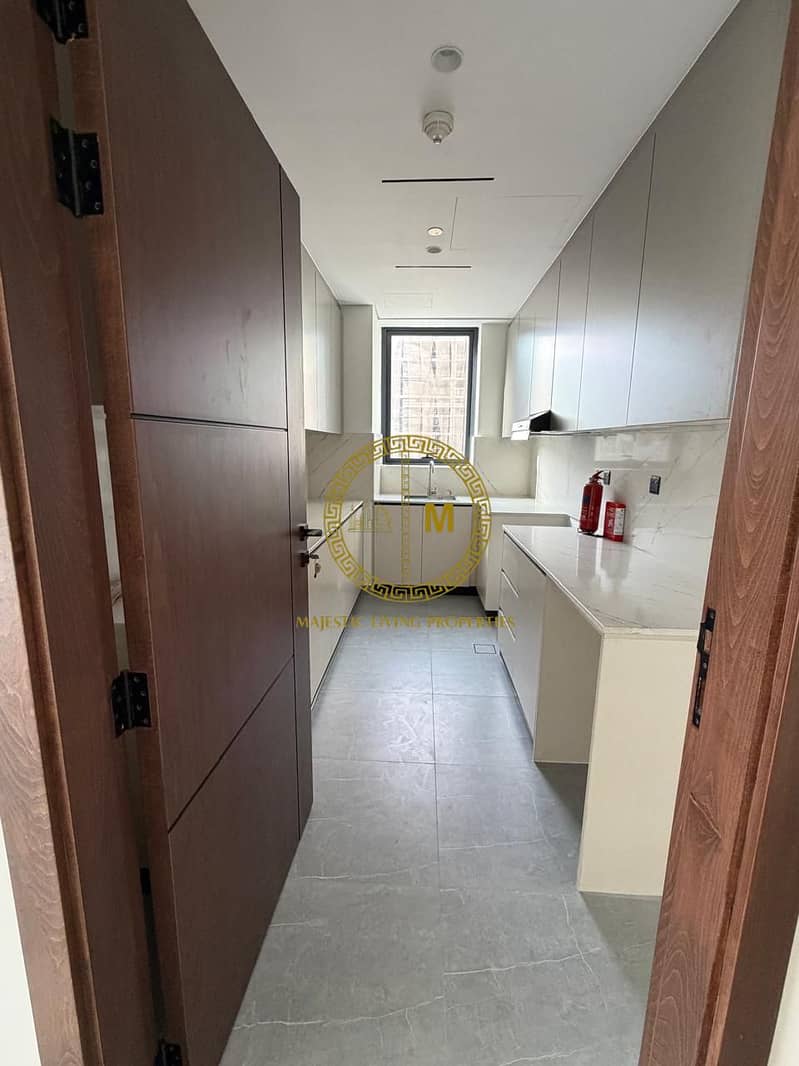 Spacious 2-Bedroom in Arista One | Jumeirah Garden City | Modern - Image 17