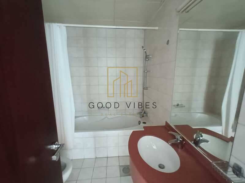 High Floor | Lake View | Near Metro Station - Image 10