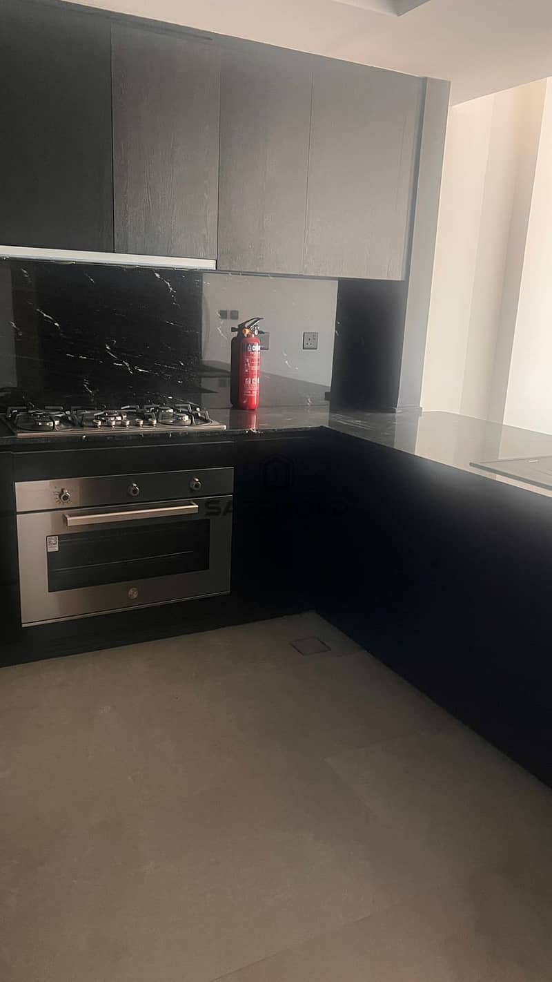 Spacious 2BR with 2 Bathrooms | Huge Layout | Prime Location - Image 12