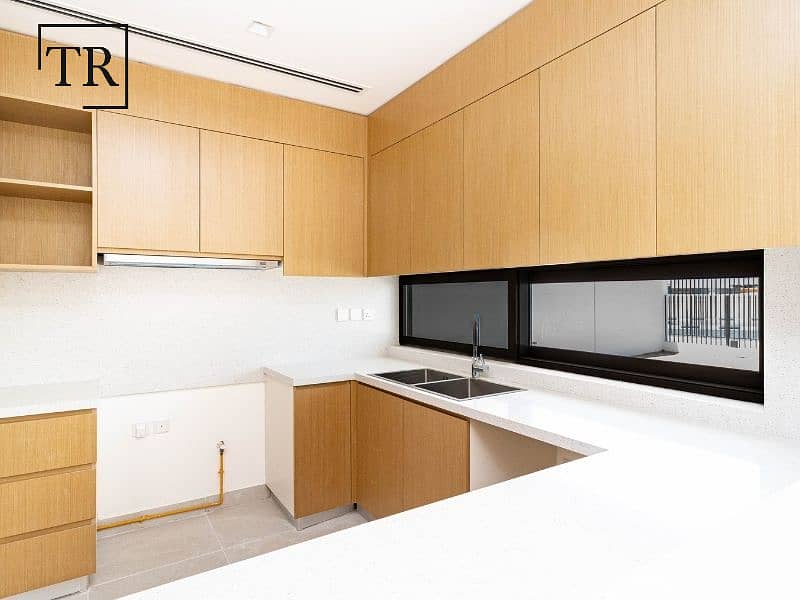 Community Views | Maids Ensuite | Spacious Layout - Image 7