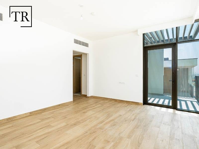 Community Views | Maids Ensuite | Spacious Layout - Image 11