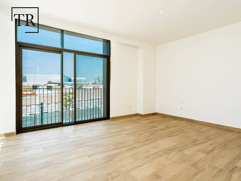 Community Views | Maids Ensuite | Spacious Layout - Image 13