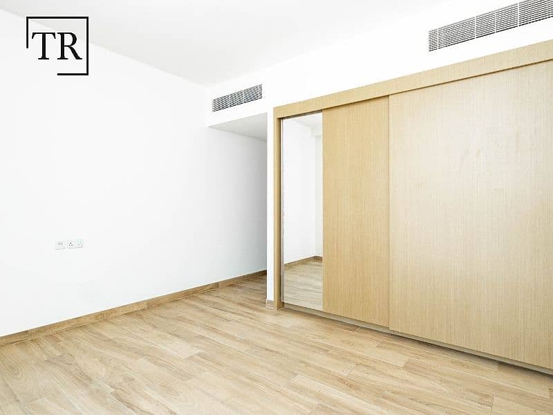 Community Views | Maids Ensuite | Spacious Layout - Image 15