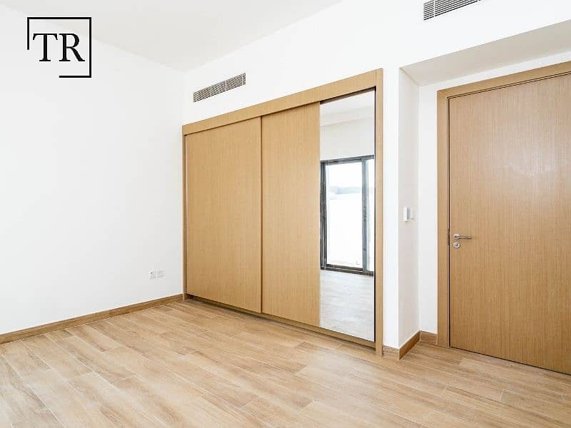 Community Views | Maids Ensuite | Spacious Layout - Image 18