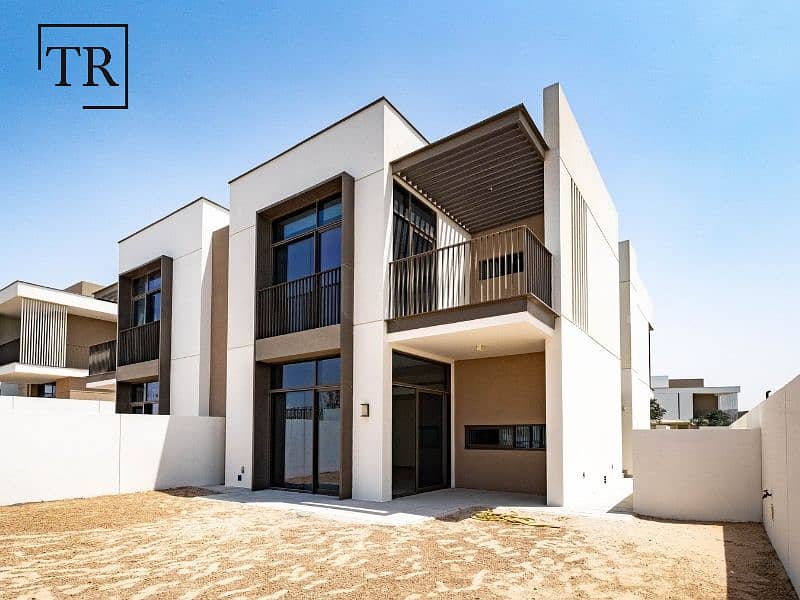 Community Views | Maids Ensuite | Spacious Layout - Image 26