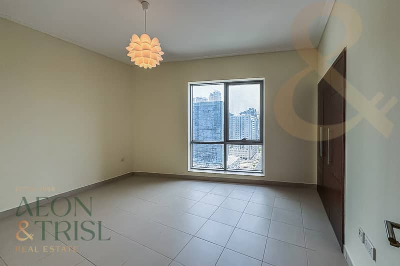 Downtown Luxury | 2BR | Burj Khalifa Views - Image 6