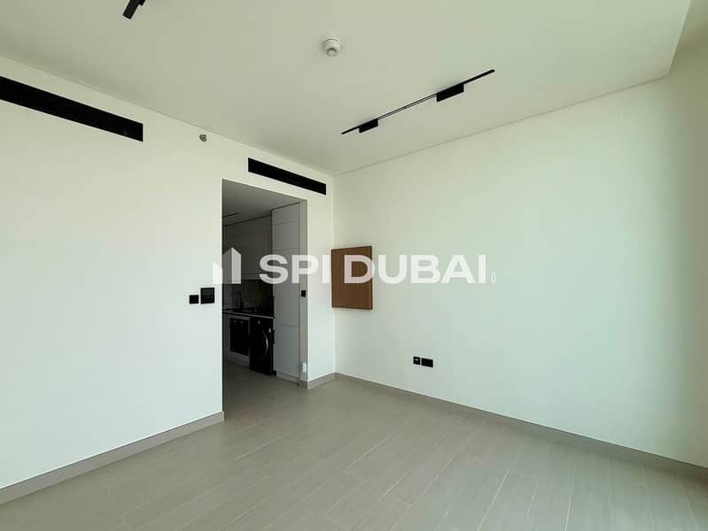 HIGH FLOOR / SPACIOUS UNIT / READY TO MOVE - Image 6