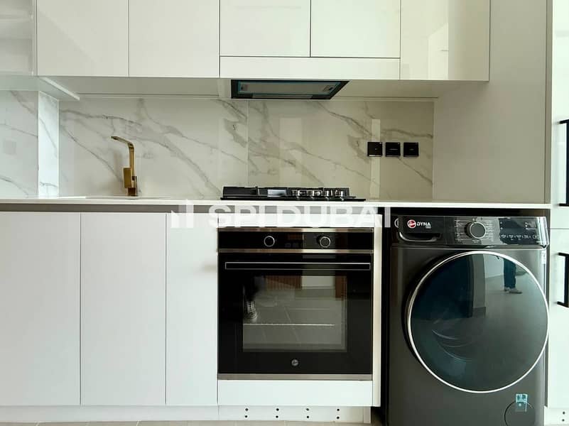 HIGH FLOOR / SPACIOUS UNIT / READY TO MOVE - Image 7