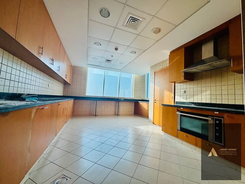 Chiller Free | 3Bhk+ Maids | High Floor