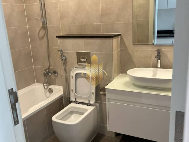 Chic and Cozy Studio | High Floor | Stunning View - Image 6