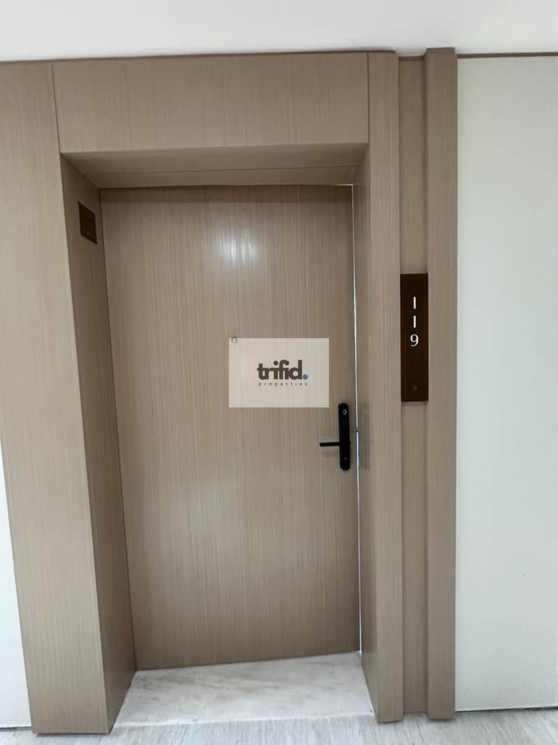 SPACIOUS LAYOUT | READY TO MOVE | GREAT LOCATION - Image 6