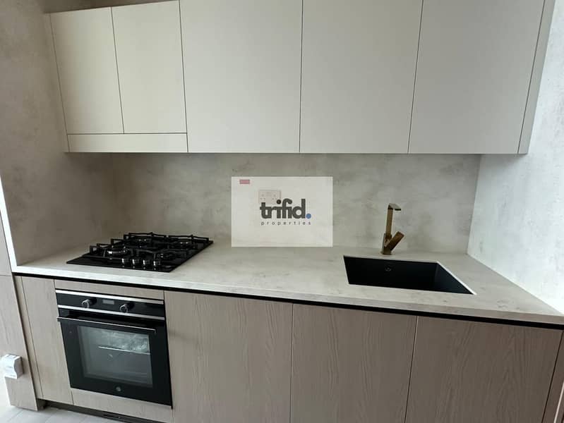 SPACIOUS LAYOUT | READY TO MOVE | GREAT LOCATION - Image 9