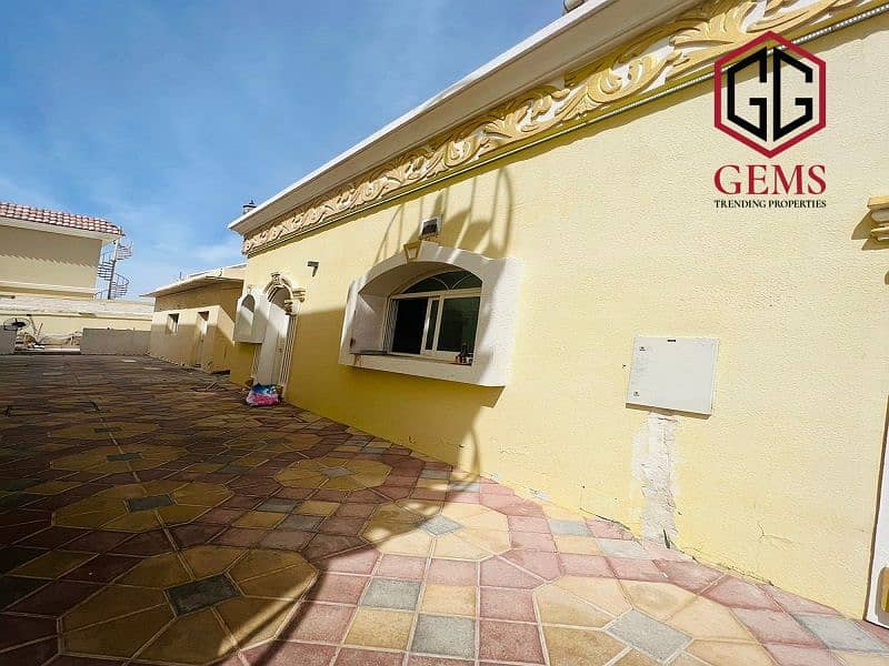 SPACIOUS | ELEGANT | SERVANT BLOCK | HUGE GARDEN