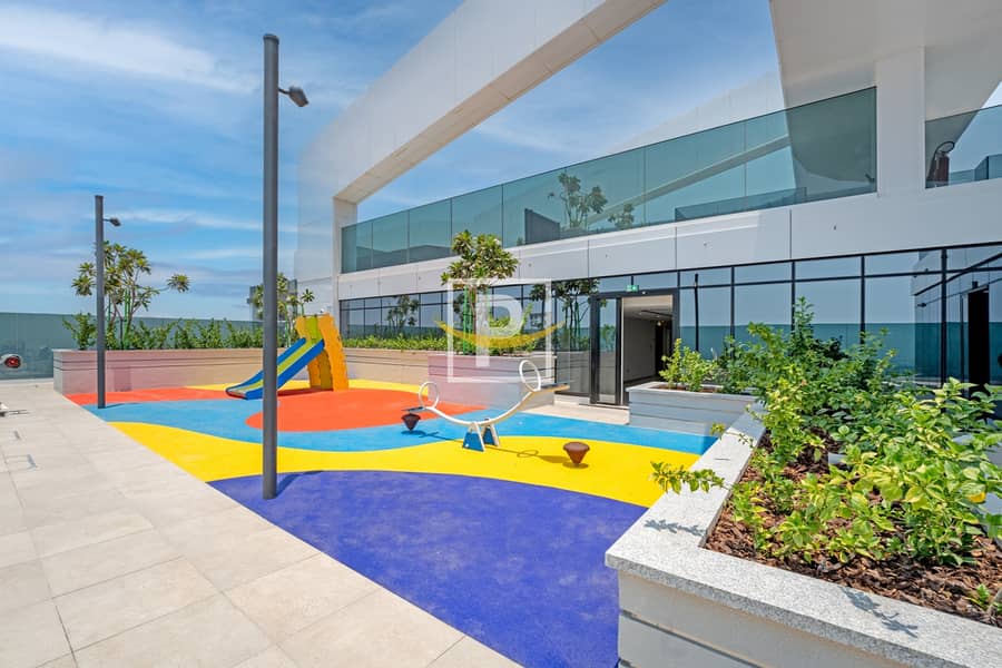 Luxury Apartment in The Heart of Dubai | Book Now - Image 11