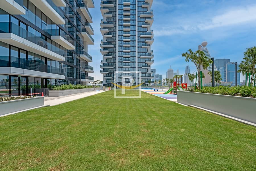 Luxury Apartment in The Heart of Dubai | Book Now - Image 15