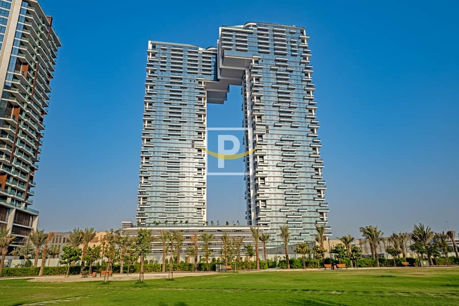 Luxury Apartment in The Heart of Dubai | Book Now - Image 19