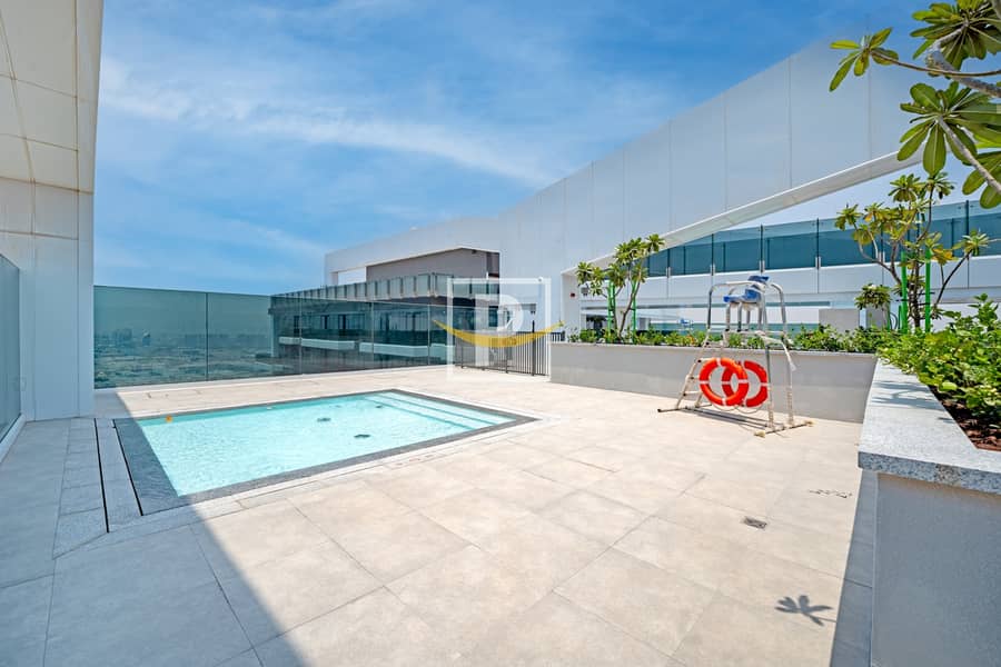 Luxury Apartment in The Heart of Dubai | Book Now - Image 27