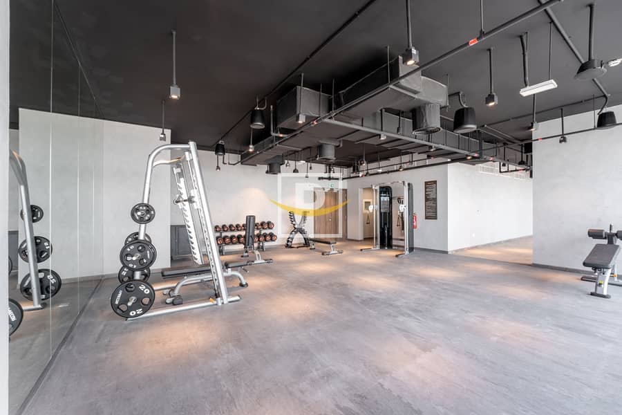 Luxury Apartment in The Heart of Dubai | Book Now - Image 33