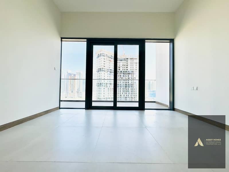 Burj Khalifa Views, Modern And Spacious 1BHK in SOL,