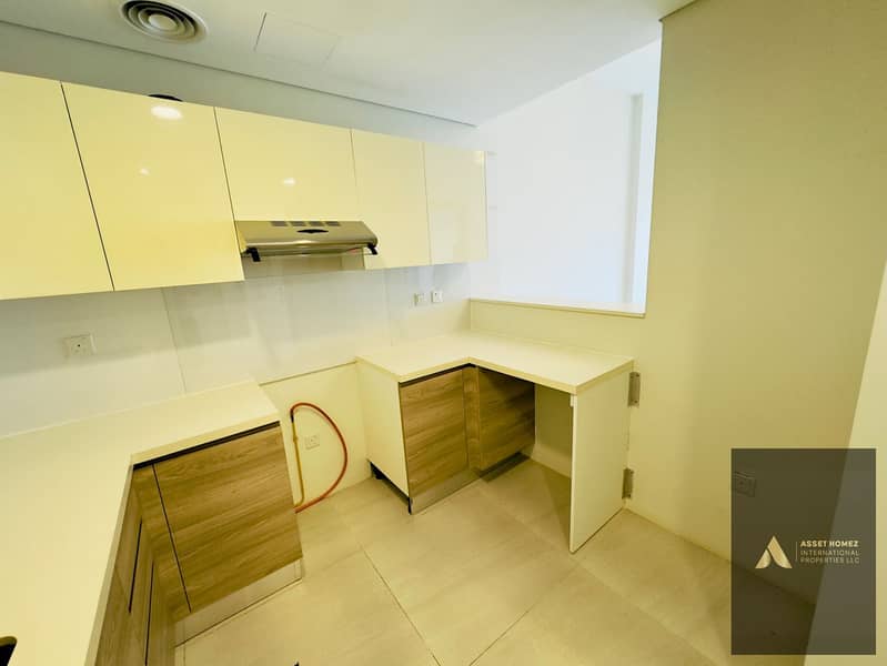 Burj Khalifa Views, Modern And Spacious 1BHK in SOL, - Image 12