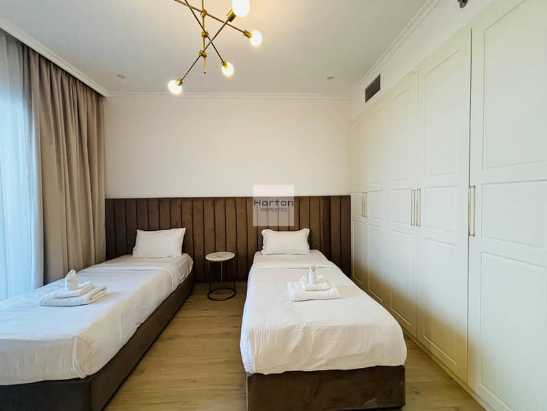 FURNISHED I SMART HOME I POOL VIEW - Image 13