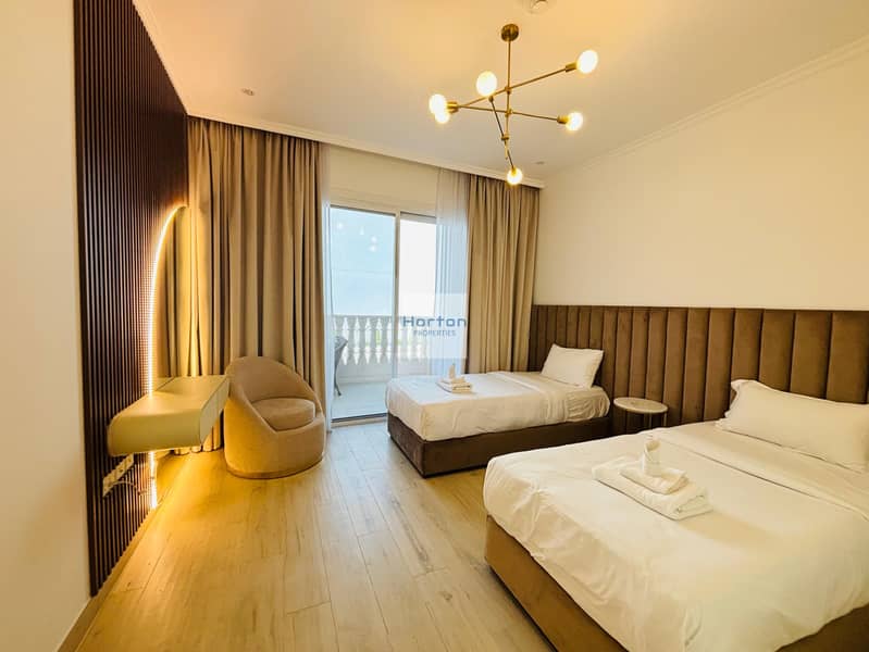 FURNISHED I SMART HOME I POOL VIEW - Image 14