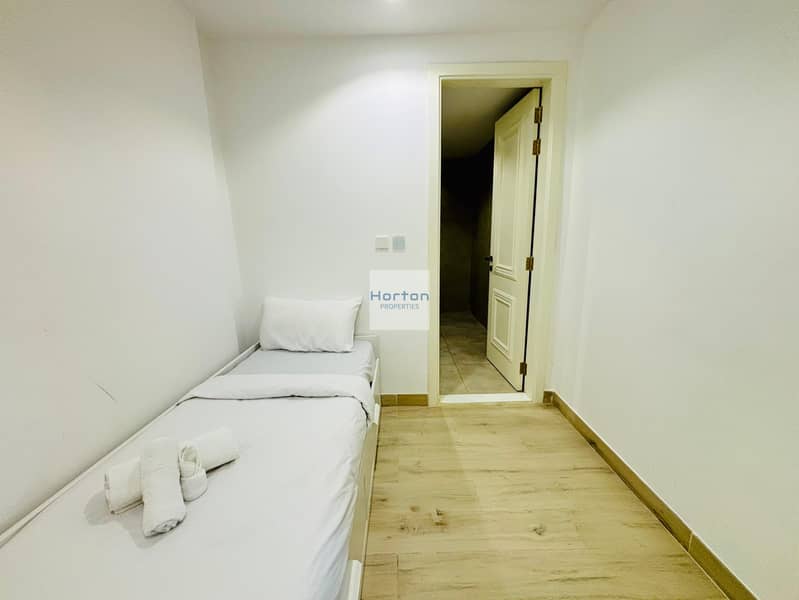 FURNISHED I SMART HOME I POOL VIEW - Image 16