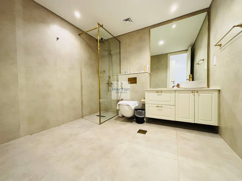 FURNISHED I SMART HOME I POOL VIEW - Image 17