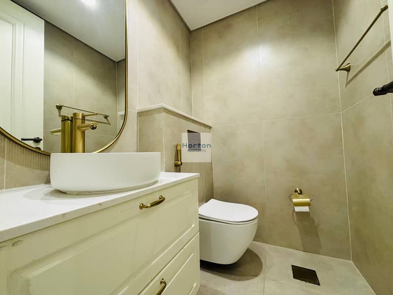 FURNISHED I SMART HOME I POOL VIEW - Image 19