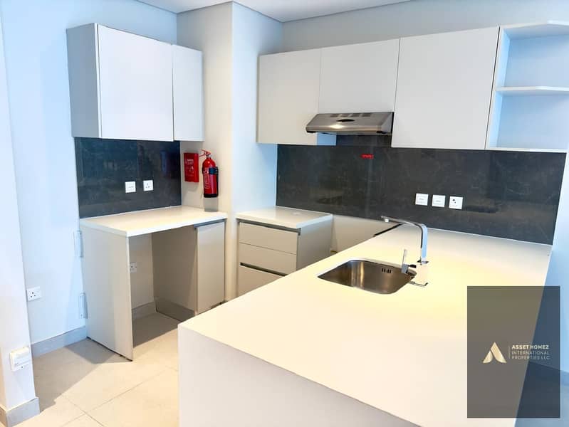 Spacious 1BHK, Burj Views, Great Location