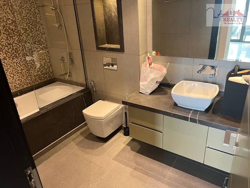 Amazing 2 Bedrooms Apartment with Maids Room - Image 18