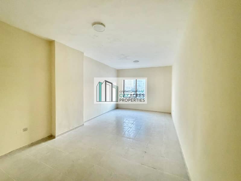 Spacious 3 BHK with Maids Family Sharing allowed - Image 11